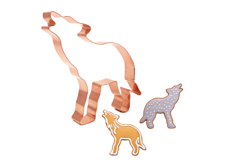 Howling Timber Wolf Copper Cookie Cutter, 4.75x4.75 inches